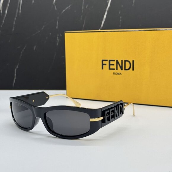 NEW FE40120I 01A FENDI SUNGLASSES SHINY BLACK WOMEN EYEWEAR FENDI - Picture 2 of 11
